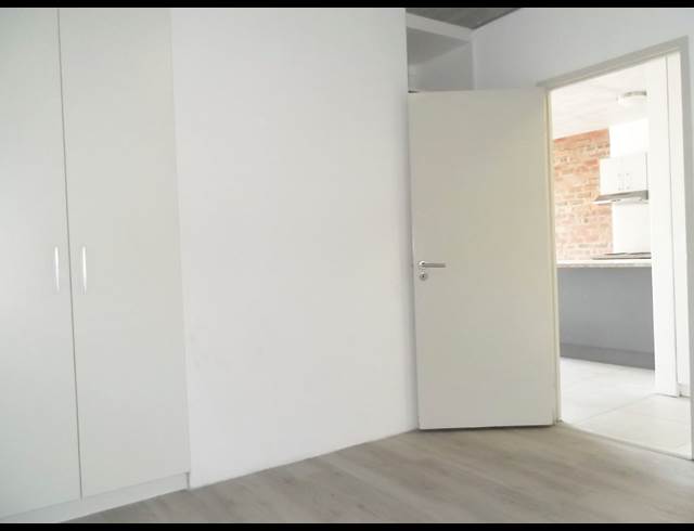 2 bed property to rent in OBSERVATORY