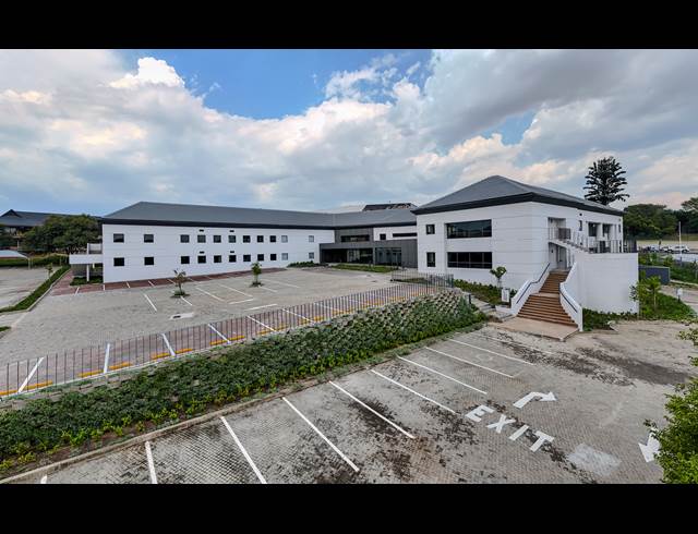 520M² OFFICE TO LET IN VORNA VALLEY