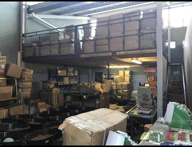 162M² MINI FACTORY TO LET IN WYNBERG