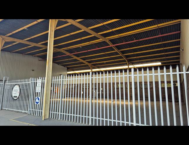 3,204M² WAREHOUSE TO LET IN VINTONIA