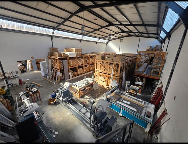 420M² WAREHOUSE TO LET IN MARCONI BEAM INDUSTRIA