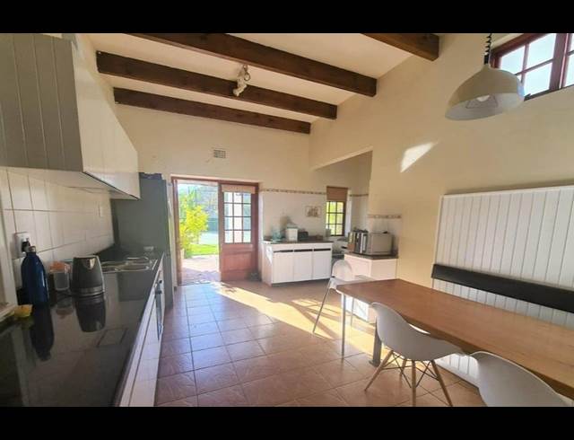 4 bed property to rent in LANGERUG