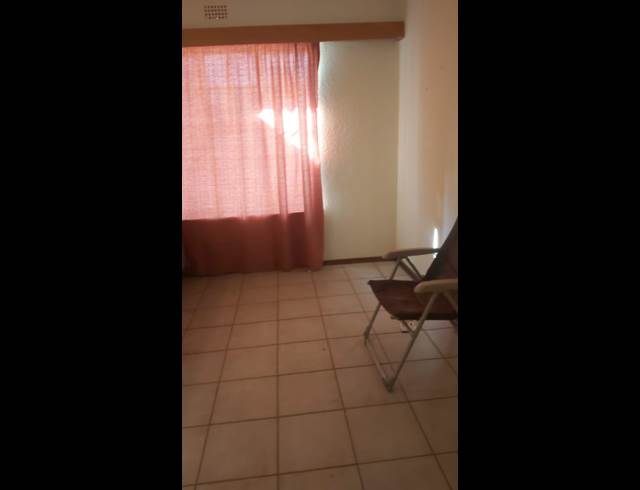 4 bed property to rent in MONDEOR