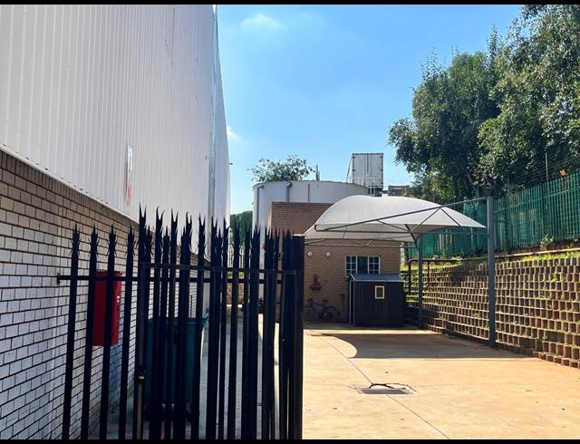3,178M² WAREHOUSE TO LET IN MEADOWDALE