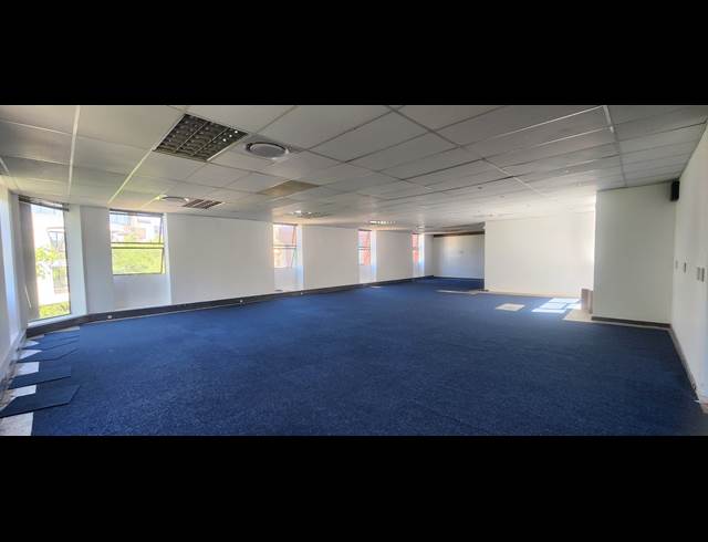 1,018M² OFFICE TO LET IN PARKTOWN