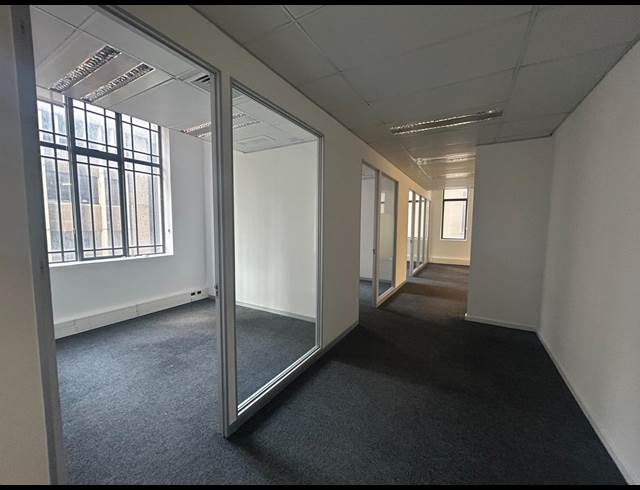 171M² BUILDING TO LET IN CAPE TOWN CITY CENTRE