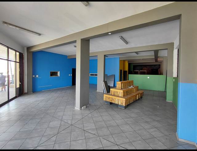 560M² RETAIL TO LET IN BRENTWOOD PARK