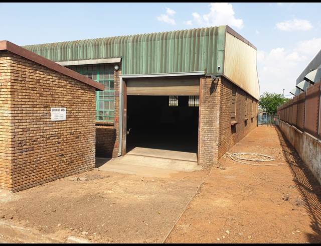 455M² WAREHOUSE RENTED IN WADEVILLE