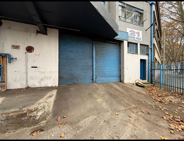 380M² WAREHOUSE TO LET IN INDUSTRIA WEST