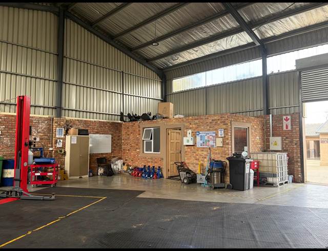 150M² WAREHOUSE TO LET IN ALBERTON NORTH