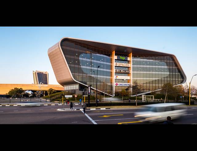 360M² OFFICE TO LET IN WATERFALL