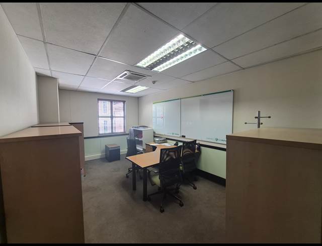 911M² OFFICE TO LET IN SANDTON CENTRAL