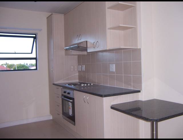 2 bed property to rent in LANSDOWNE
