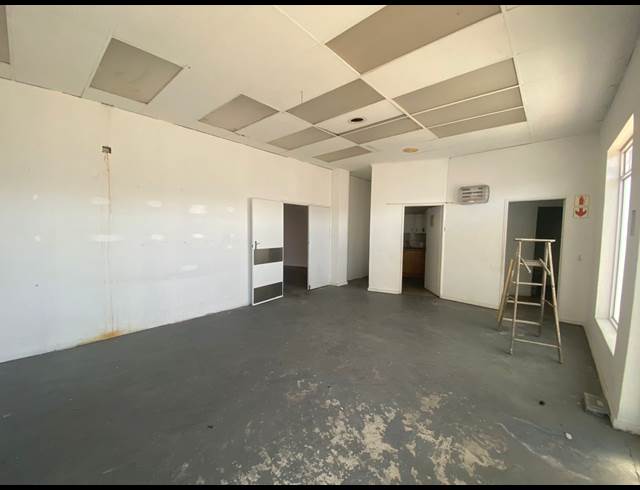 181M² RETAIL TO LET IN PARKLANDS
