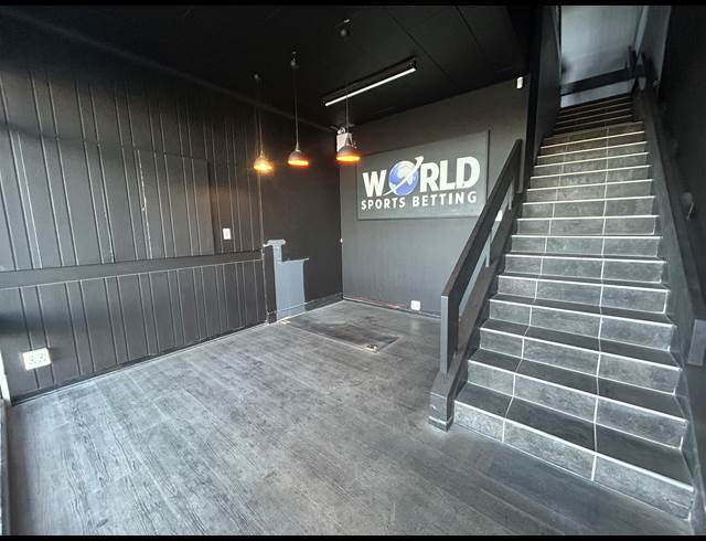 582M² OFFICE TO LET IN PAARDEN EILAND