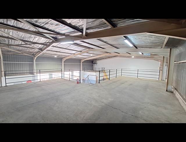 284M² WAREHOUSE TO LET IN STORMILL