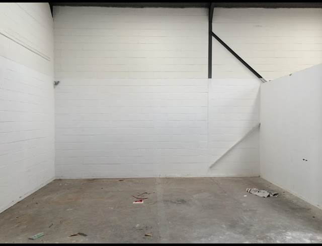 137M² WAREHOUSE TO LET IN AIRPORT INDUSTRIA