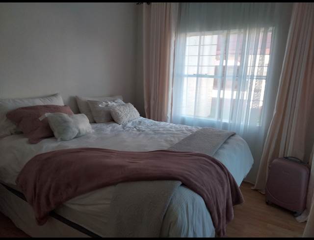 3 BEDROOM FLAT TO LET IN SUNDOWNER