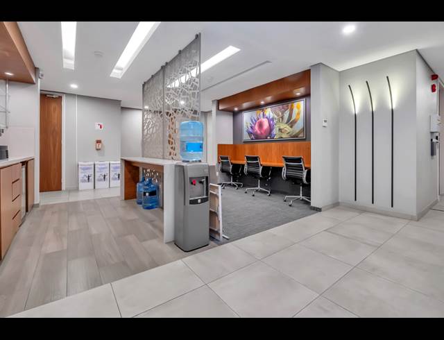 1,861M² OFFICE TO LET IN WOODMEAD