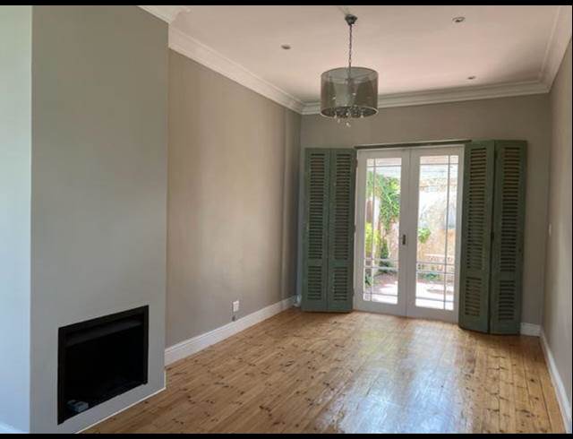80M² OFFICE RENTED IN CLAREMONT