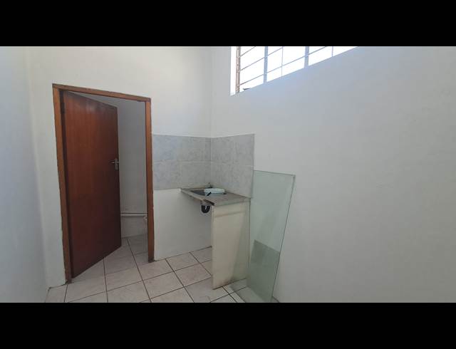 146M² OFFICE TO LET IN GONUBIE