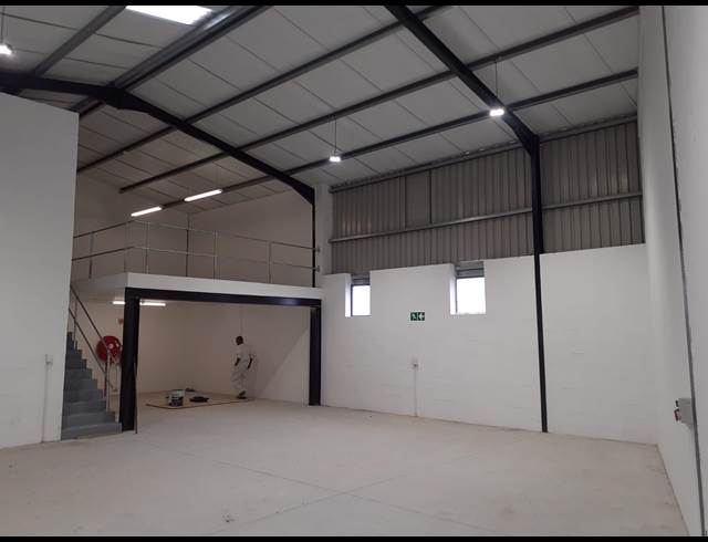 221M² WAREHOUSE TO LET IN RIVERGATE