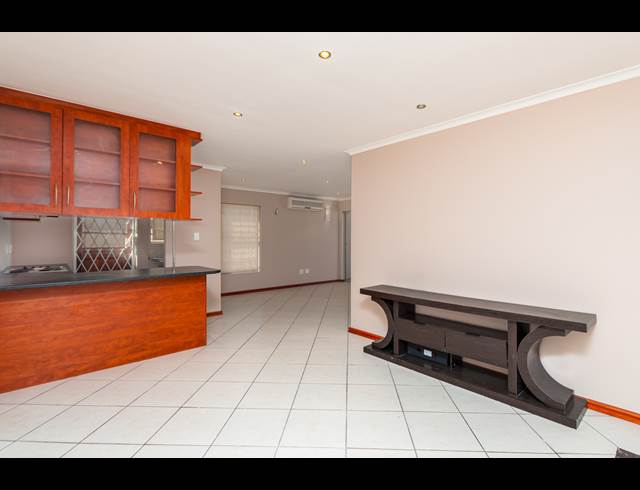3 BEDROOM FREESTANDING RENTED IN PARKLANDS