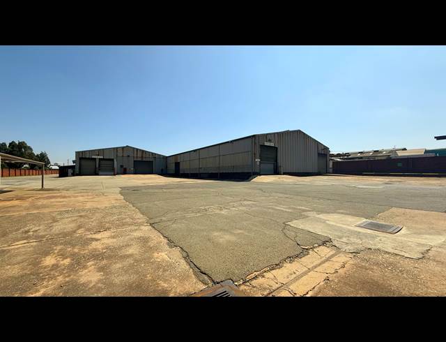 7,595M² WAREHOUSE TO LET IN WADEVILLE