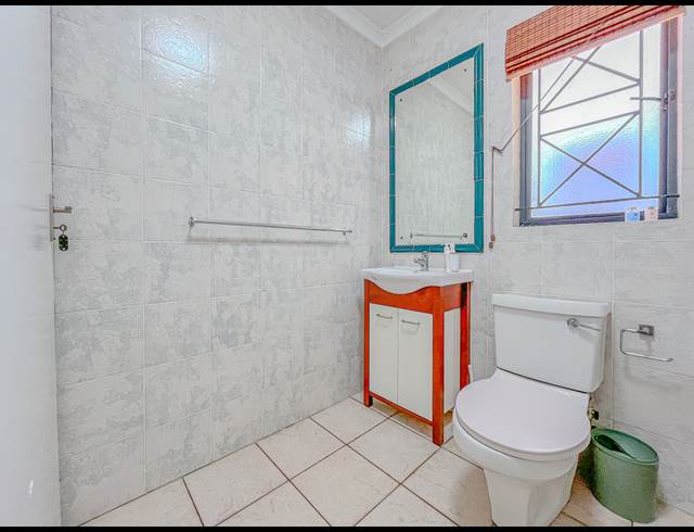 1 BEDROOM APARTMENT TO LET IN ZIMBALI ESTATE