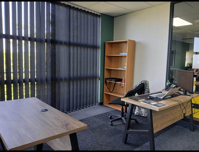 393M² OFFICE TO LET IN WESTVILLE