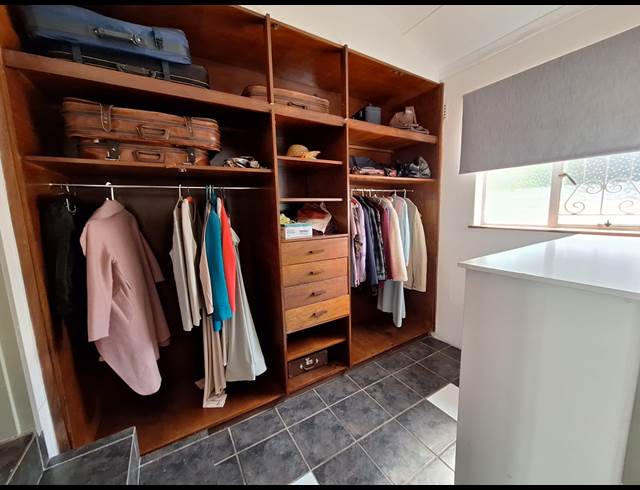 3 bed property to rent in PAGLANDE