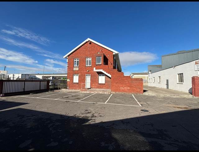 362M² WAREHOUSE TO LET IN EPPING INDUSTRIAL