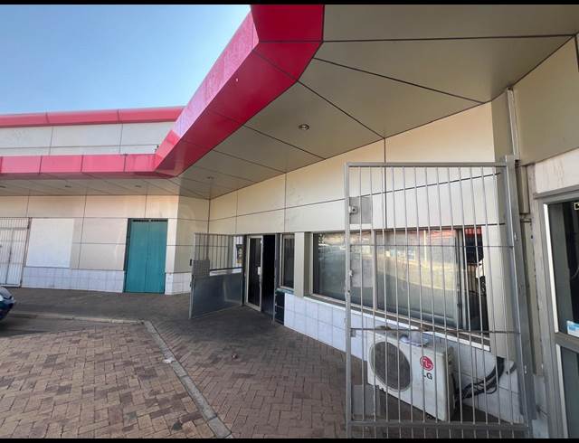 65M² BUSINESS TO LET IN VALHALLA