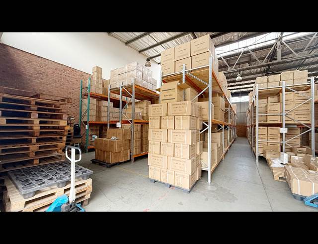 1,030M² WAREHOUSE TO LET IN MEADOWDALE