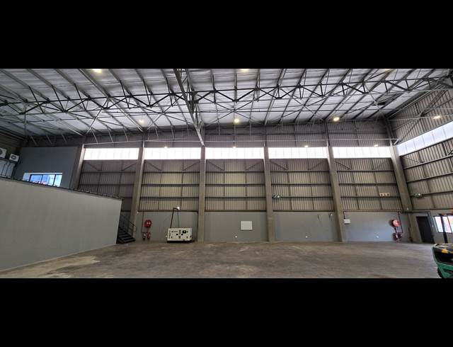 1,122M² WAREHOUSE TO LET IN LANSERIA