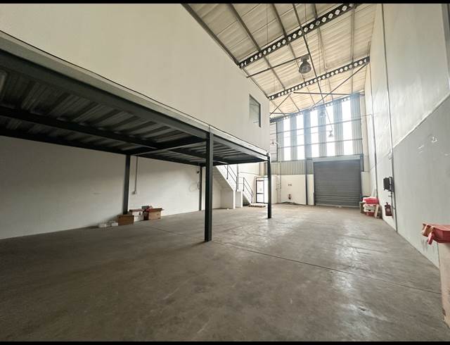 284M² WAREHOUSE TO LET IN MEADOWDALE