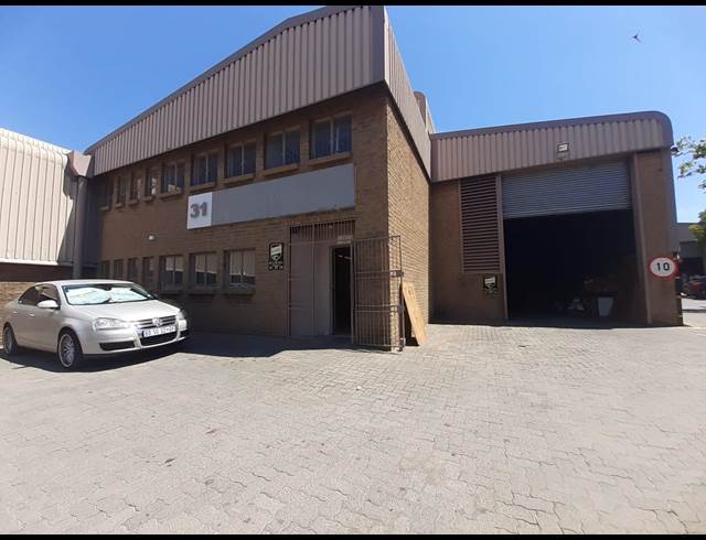 465M² WAREHOUSE TO LET IN MEADOWDALE