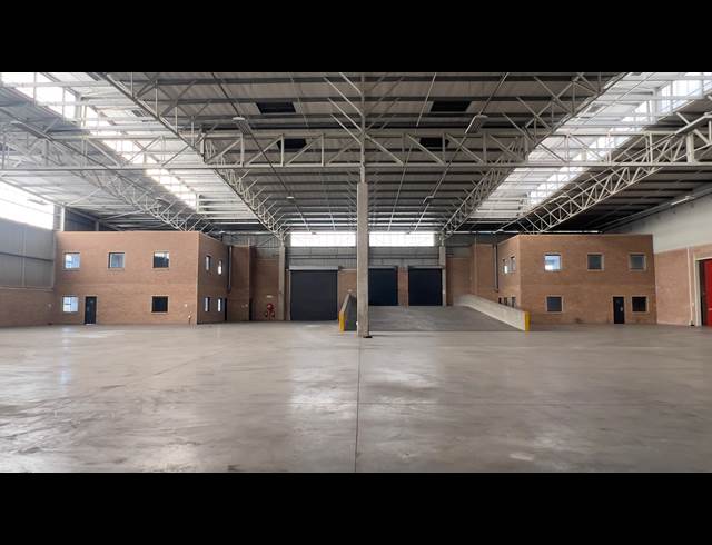 2,497.60M² WAREHOUSE TO LET IN GOSFORTH PARK