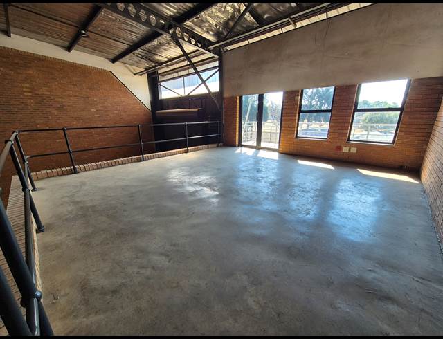 284M² WAREHOUSE TO LET IN DRIEHOEK