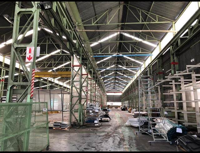 5,714M² FACTORY TO LET IN TUNNEY
