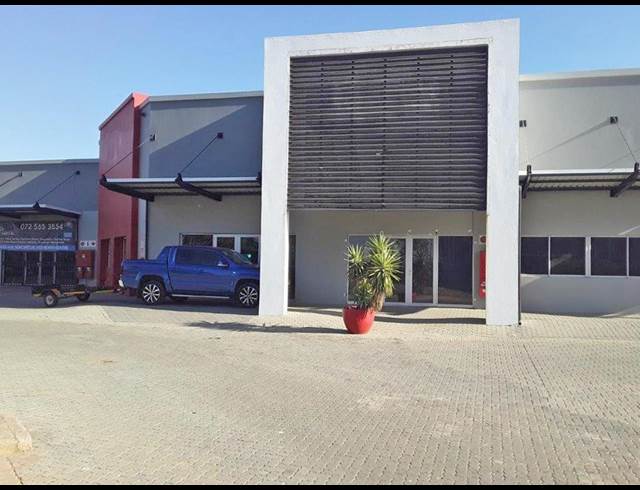 847M² WAREHOUSE TO LET IN STRIJDOMPARK