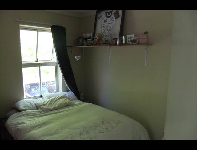 2 bed property to rent in LA COLLINE