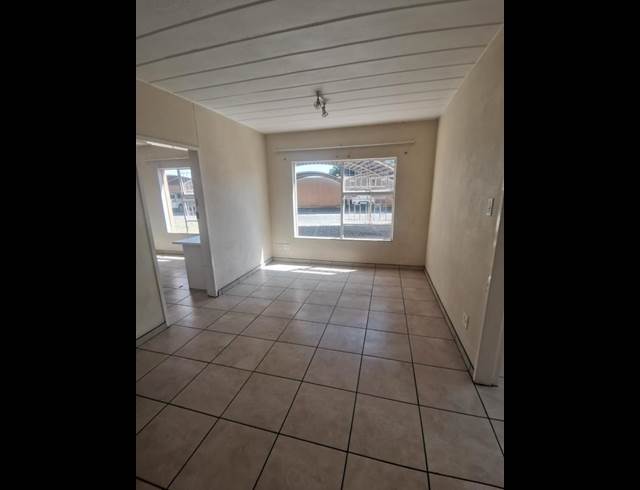 2 BEDROOM PROPERTY TO RENT IN DIE BULT