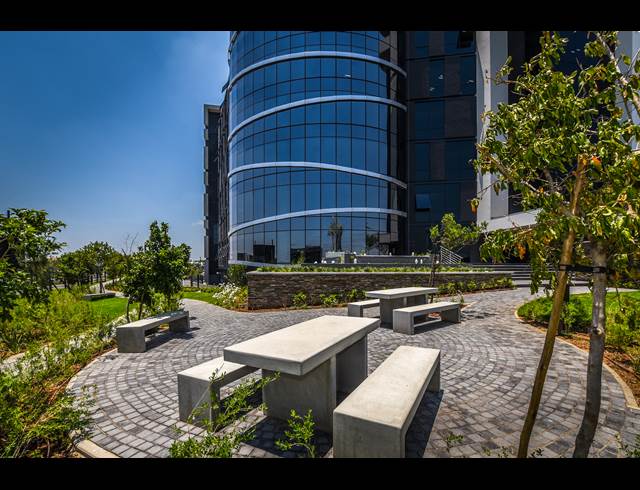 30M² SERVICED OFFICE TO LET IN VORNA VALLEY
