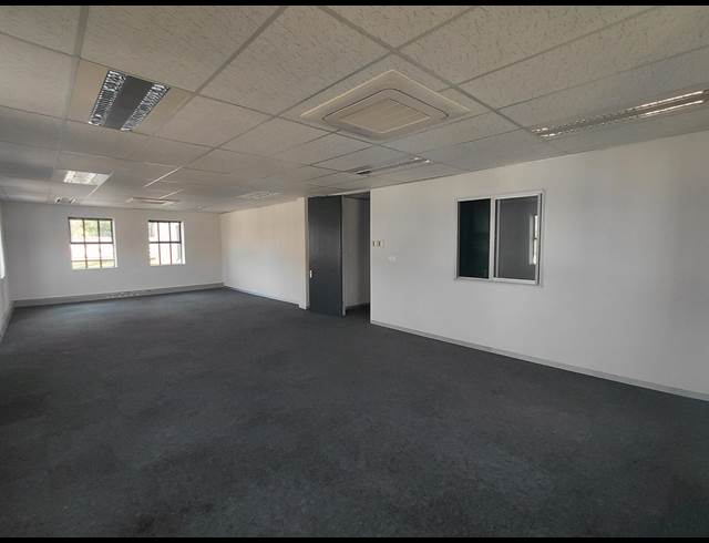469M² OFFICE TO LET IN BRYANSTON