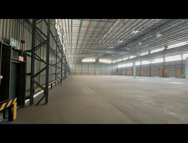 4,626M² WAREHOUSE TO LET IN GOSFORTH PARK