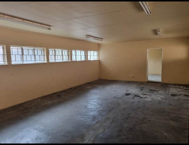 45M² WAREHOUSE TO LET IN ROCKY DRIFT