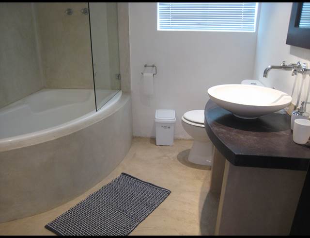 2 bed property to rent in HOUT BAY