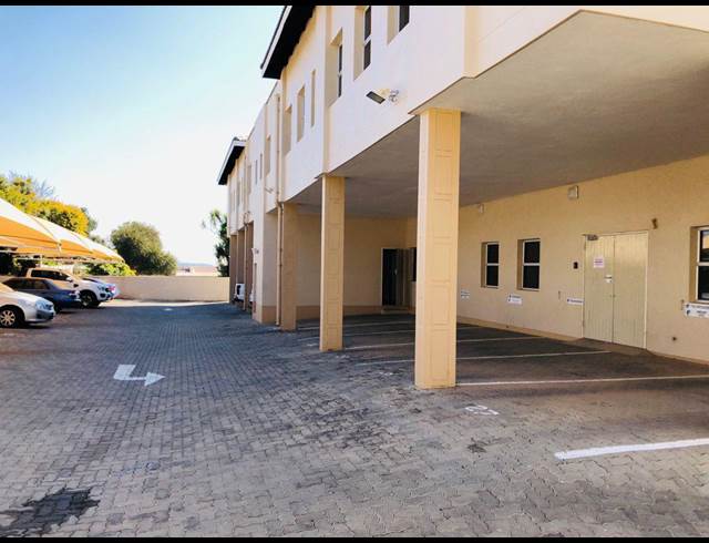 280M² OFFICE TO LET IN KRUGERSDORP CENTRAL