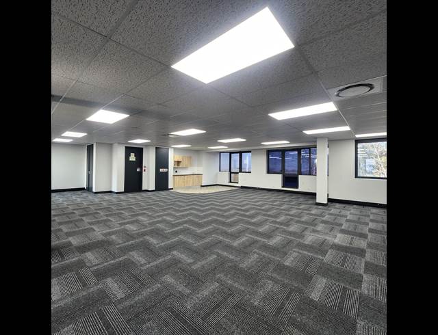 691M² OFFICE TO LET IN ROSEBANK